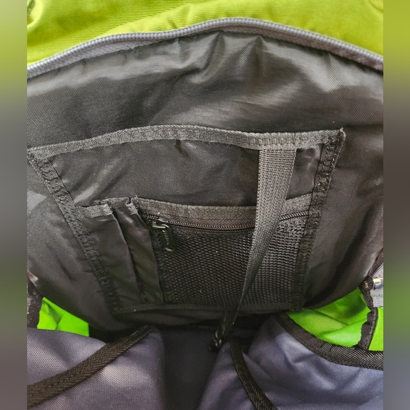 L.L. Bean Explorer Backpack 25L -GREEN - Picture 6 of 12